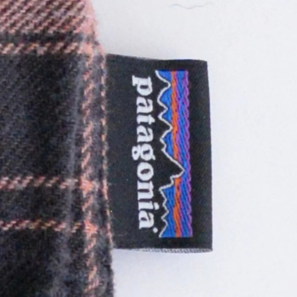 Patagonia Peach And Black 100% Organic Cotton Gorpcore Outdoor Button Down Shirt - Picture 5 of 11